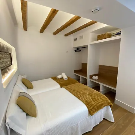 Apartment Velalma-ceron Edificio Exclusivo De Turisticos En Centro Historico-jaen