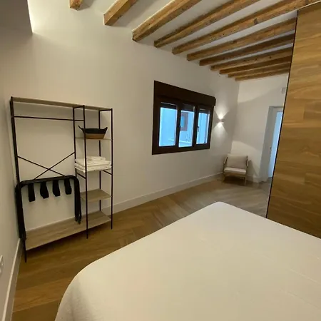 Velalma-ceron Edificio Exclusivo De Turisticos En Centro Historico-jaen *